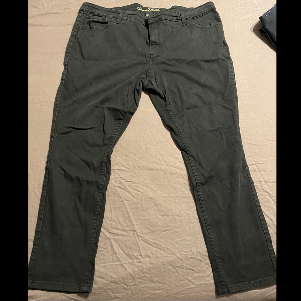 Universal Thread black skinny jeans 22